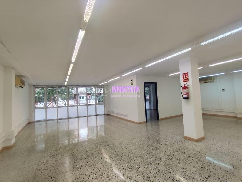 Foto e9cc8a99-b06c-470b-a062-961581f7218e. Local comercial oportunidad única en el centro en Badalona