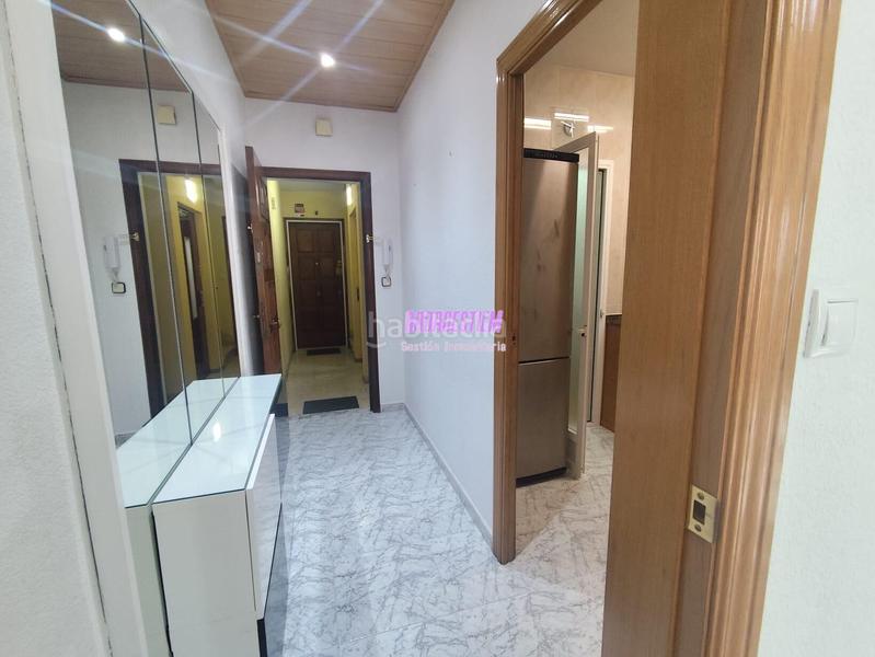 Foto d69662f0-6cda-4ee8-a1dc-e7647a301535. Appartamento con riscaldamento in Llefià Badalona
