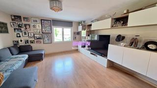 Etagenwohnung in La Salut. Junto al centro comercial magic