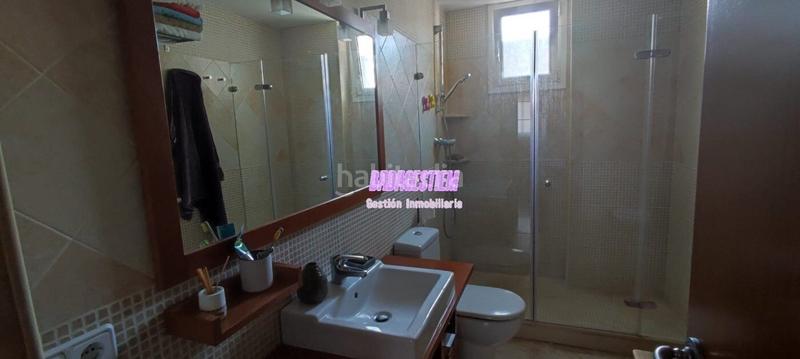 Foto 4a70cb24-6728-4ac7-bab9-114bedb66379. Piso oportunidad en venta con inquilino en Sant Roc Badalona