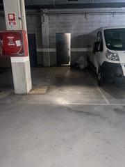 Miete Autoparkplatz in Montigalà. Amplia plaza de aparcamiento ideal para furgonetas en montigala
