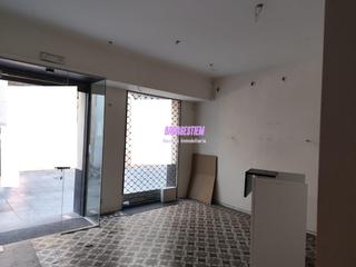 Lloguer Local Comercial  Carrer canonge baranera. Local comercial en alquiler en el corazón de badalona