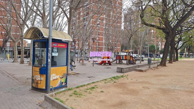 Foto 40bb9fe6-3ec4-4724-95ee-efba0b80bb45. Pis a La Salut Badalona