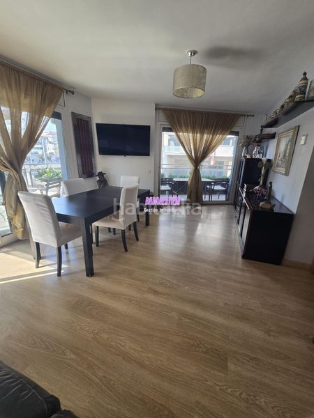 Foto 85a425fb-59d9-48aa-9a25-27a1f5d0e84a. Pis amb aparcament piscina a Port Badalona