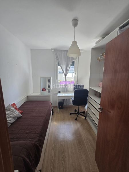 Foto d2ef0c3f-5064-4a65-9b65-4a6bead7852e. Pis amb aparcament piscina a Port Badalona