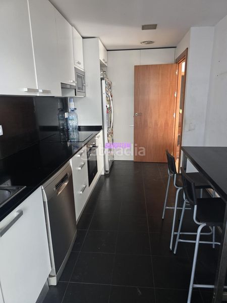 Foto db52ec36-1d9e-4191-b6c9-b37a1e95f447. Pis amb aparcament piscina a Port Badalona