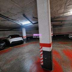 Lloguer Aparcament cotxe  Carrer sardenya. Plaza de parking en alquiler para coche mediano en puigfred, bad