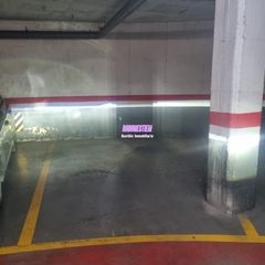 Lloguer Aparcament cotxe  Carrer sardenya. Plaza de parking en alquiler para coche mediano en puigfred, bad
