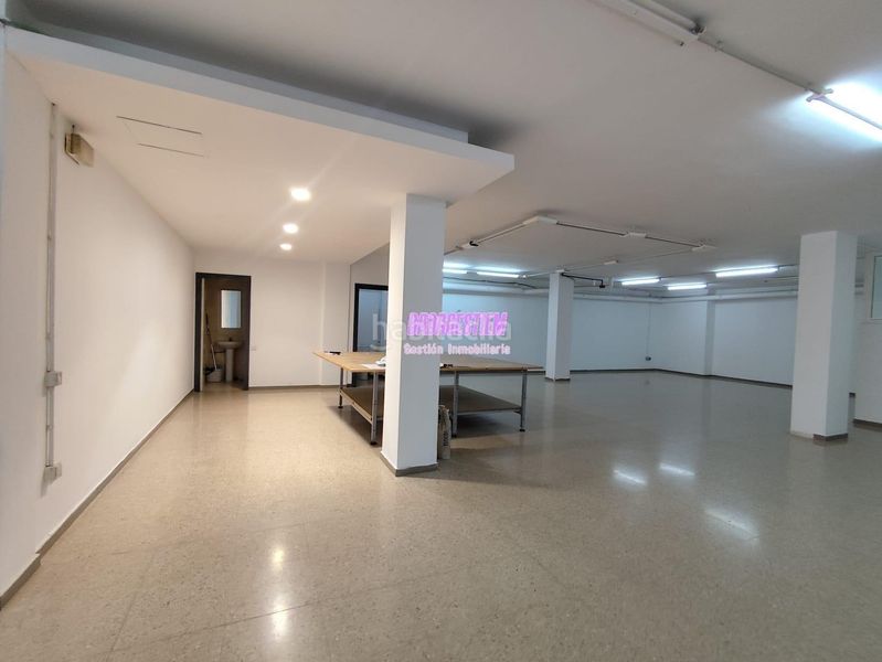 Foto a78a16c8-387b-4432-af73-7b2b527d17da. Local comercial a Puigfred Badalona