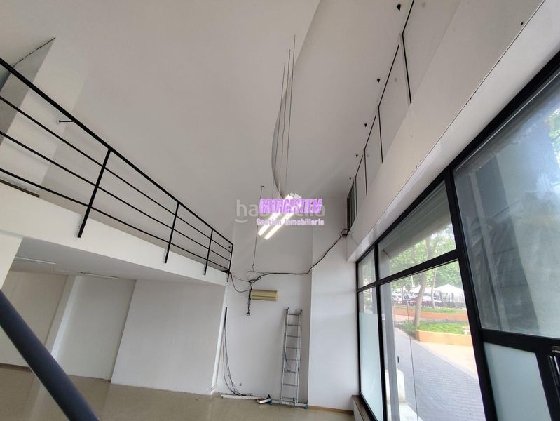Foto bbc77959-9d63-44a4-8132-e436a63b7a79. Local comercial a Puigfred Badalona
