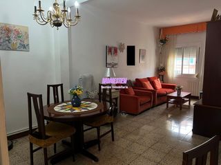 Dachwohnung  Avenida d'alfons xiii. �tico junto al metro l2 sant adria