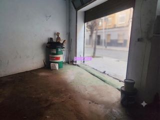 Lloguer Local Comercial a Progrés - Pep Ventura. Local comercial ideal para almacén o taller de reparación