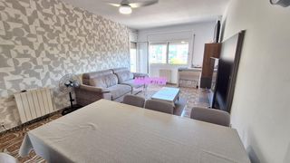 Appartamento in Gorg. Amplio piso de 4 habitaciones junto metro gorg