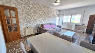 Pis a Gorg. Amplio piso de 4 habitaciones junto metro gorg