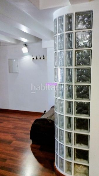 Foto d488d1b5-1064-4775-a774-05cc7634b928. Estudi a Centre Badalona