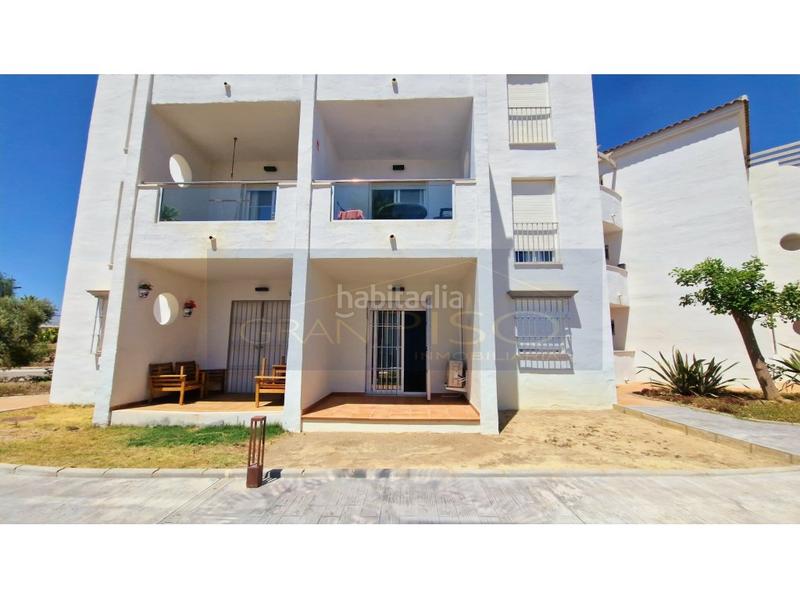 Foto 018be2e4-e6c9-405b-8eea-93fe36e86838. Planta baja moderna planta baja recién reformada, 2 habitaciones y terrazas a 2 km de la playa en Manilva