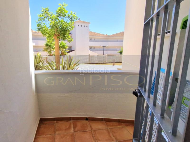 Foto 150da547-bd2a-4c4a-8148-61114680e046. Planta baja moderna planta baja recién reformada, 2 habitaciones y terrazas a 2 km de la playa en Manilva