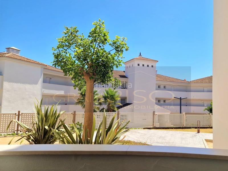 Foto 9ee8f77b-d79d-4fef-b78e-05463cd8e906. Planta baja moderna planta baja recién reformada, 2 habitaciones y terrazas a 2 km de la playa en Manilva