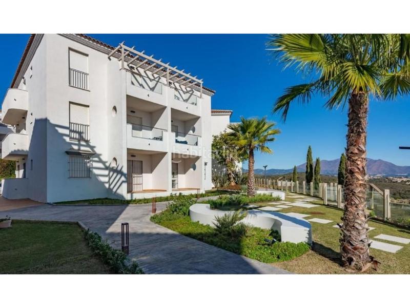 Foto fd022b7f-3465-46b7-986c-e2162b56311b. Planta baja moderna planta baja recién reformada, 2 habitaciones y terrazas a 2 km de la playa en Manilva