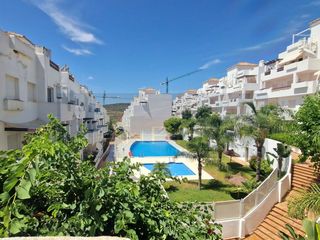 Ground floor  Calle argentina. Amplia planta baja de 3 habitaciones y terraza al lado de golf v