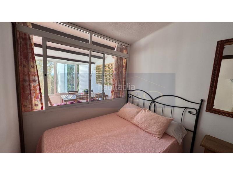 Foto 4789a456-80a9-409b-941d-55aafafa95ce. Dúplex  de 2 habitaciones y licencia turística a 500 metros de la playa en Estepona