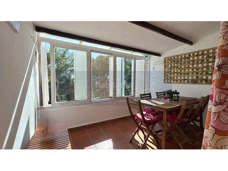 Foto 4b421ab8-f1af-4910-ab0f-29bc2f6d09b1. Dúplex  de 2 habitaciones y licencia turística a 500 metros de la playa en Estepona