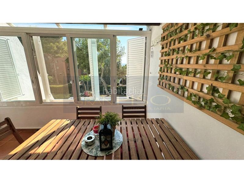 Foto d8cafd1b-ca32-4ca4-a4dc-6e89e01c84a0. Dúplex  de 2 habitaciones y licencia turística a 500 metros de la playa en Estepona