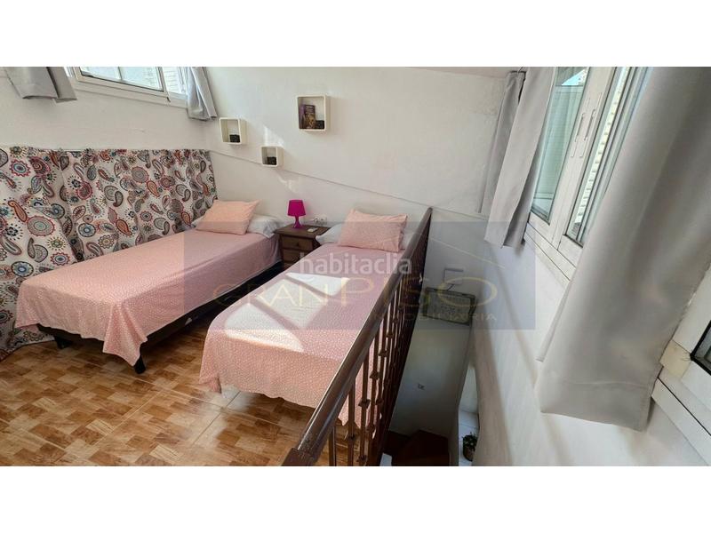Foto f4c99a1b-0d89-4230-8d14-d27fbeedf7a5. Dúplex  de 2 habitaciones y licencia turística a 500 metros de la playa en Estepona