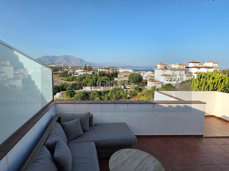 Foto 5485f03a-26b9-46dd-ac31-94a0d0d31663. Casa pareada oasis de tranquilidad casa de 3 habitaciones con mucho espacio exterior, tranquilidad, naturaleza y vistas al mar en Manilva
