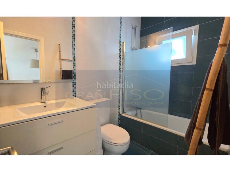 Foto ffb8f7f3-82e8-48ba-a93d-70a817ab1f2d. Casa pareada oasis de tranquilidad casa de 3 habitaciones con mucho espacio exterior, tranquilidad, naturaleza y vistas al mar en Manilva