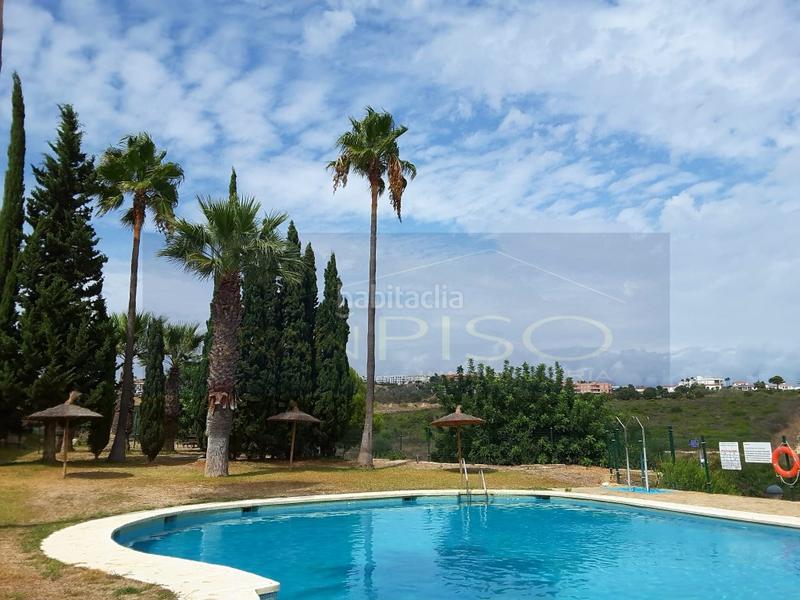 Foto 215a7dba-bc61-4c8b-90f0-c945b10f57ed. Apartamento precioso apartamento con licencia turística y amplia terraza con vistas al mar en Manilva