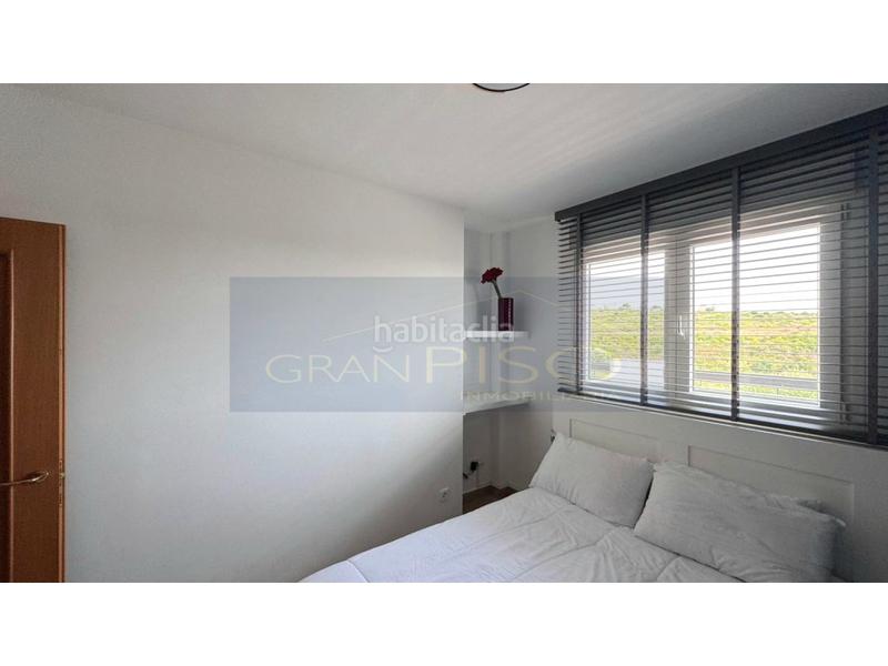 Foto cd59270f-3853-402f-8aa1-7cfd8d4ef882. Apartamento precioso apartamento con licencia turística y amplia terraza con vistas al mar en Manilva