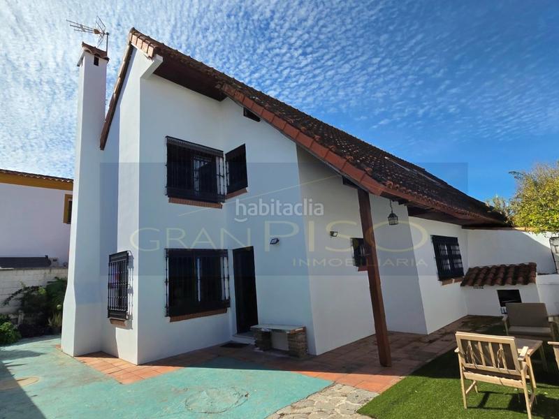 Foto 844d8dda-341f-46a3-a16b-7c9d6b9a5b99. Xalet a Castellar de la Frontera