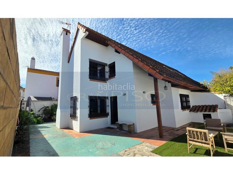 Foto e27cd5a8-d600-49e2-a5a0-0a58addec7c8. Xalet a Castellar de la Frontera