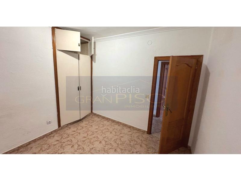 Foto 2b5f398f-f7e6-4595-879d-11fd26d4818c. Pis a Zona Calvario Estepona