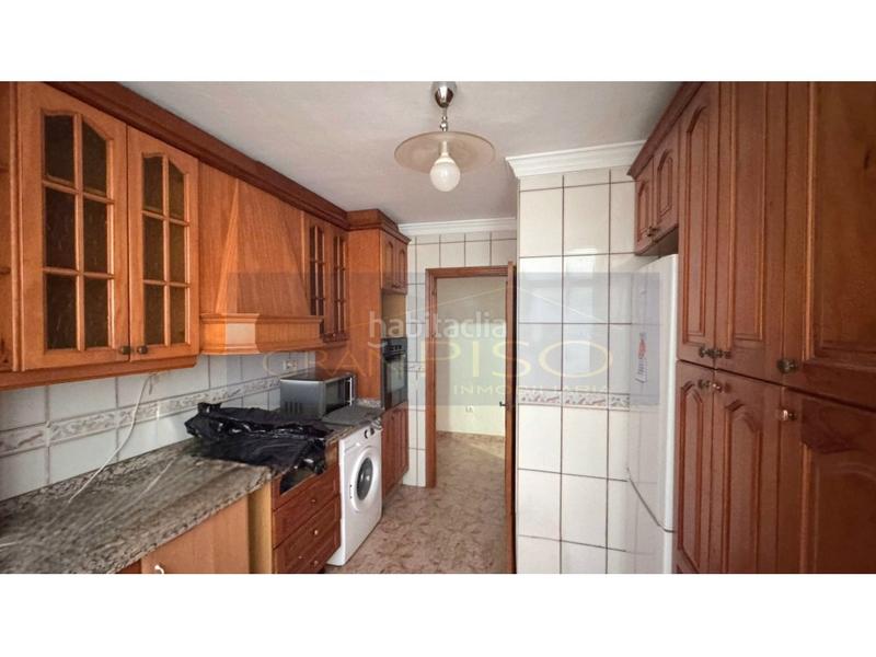 Foto 79dc3346-d68f-47d8-801b-b1ead3417aed. Pis a Zona Calvario Estepona