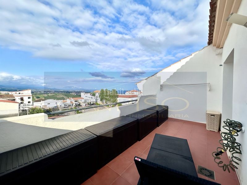 Foto ea51deb9-7777-46b6-a739-1848d9b415e9. Àtic amb piscina a Manilva pueblo Manilva