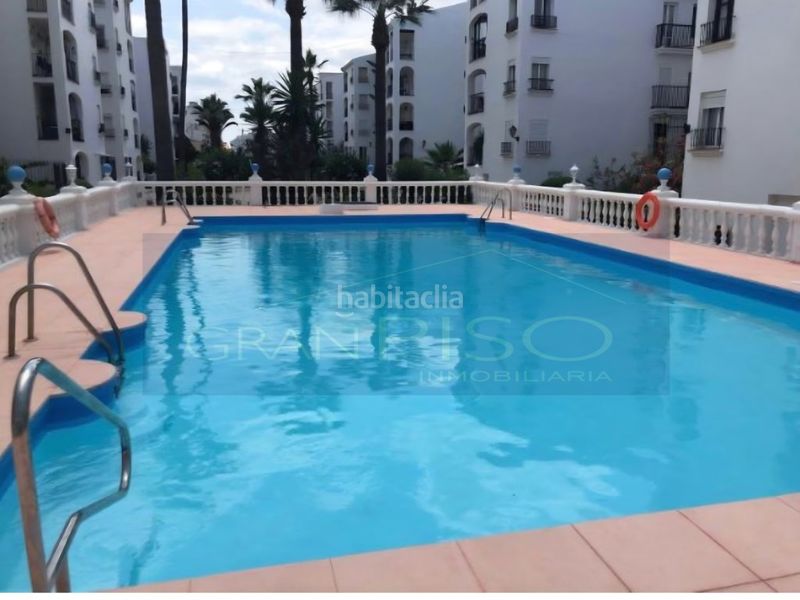 Foto 9f3ab8e1-7b48-4b51-b404-d1ab87c68b06. Apartament amb piscina a San Luis de Sabinillas Manilva