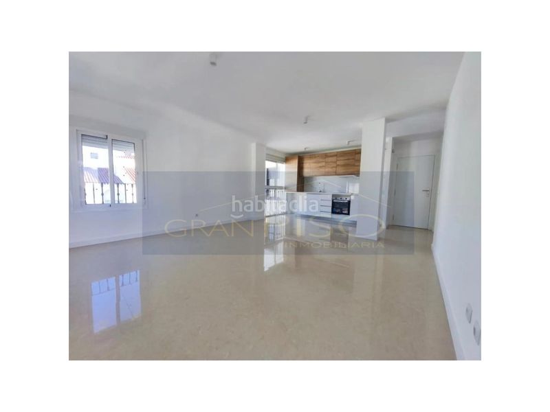 Foto a189265c-7f6a-4366-9400-b13ac8a50761. Apartament amb piscina a San Luis de Sabinillas Manilva