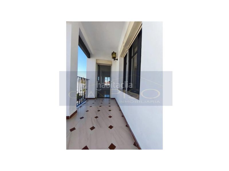 Foto a20a897c-62a3-4d40-a77a-90294a8364b0. Apartament amb piscina a San Luis de Sabinillas Manilva