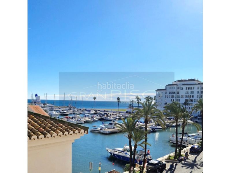 Foto 8f6108d0-b38f-4036-905f-1e5b5ec4ed83. Aparcament cotxe a Puerto de la Duquesa Manilva