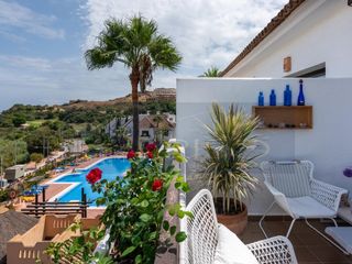 Appartamento  Urbanización duquesa village. Magnifico piso de 2 habitaciones con terraza y vistas al mar en