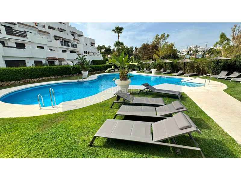 Foto 9f40be92-0e44-4d67-a5f4-a310e85972fd. Erdgeschoss mit parking pool in La Concha - Resina Golf Estepona