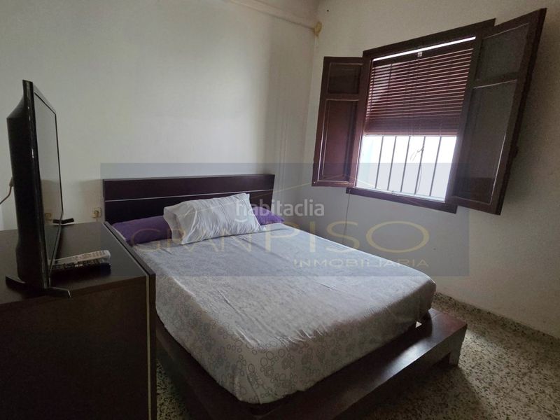 Foto 65391fe9-5053-4a73-84f2-7adf81d6740e. Casa amb aparcament a Centro Estepona