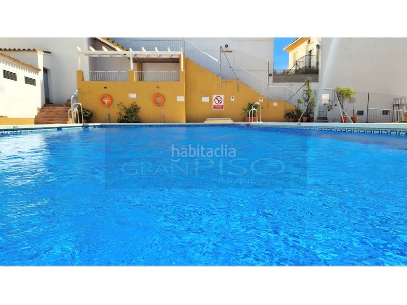 Foto 7038ea67-a074-41c9-b091-e46dab9c8f46. Pis amb aparcament a Manilva pueblo Manilva