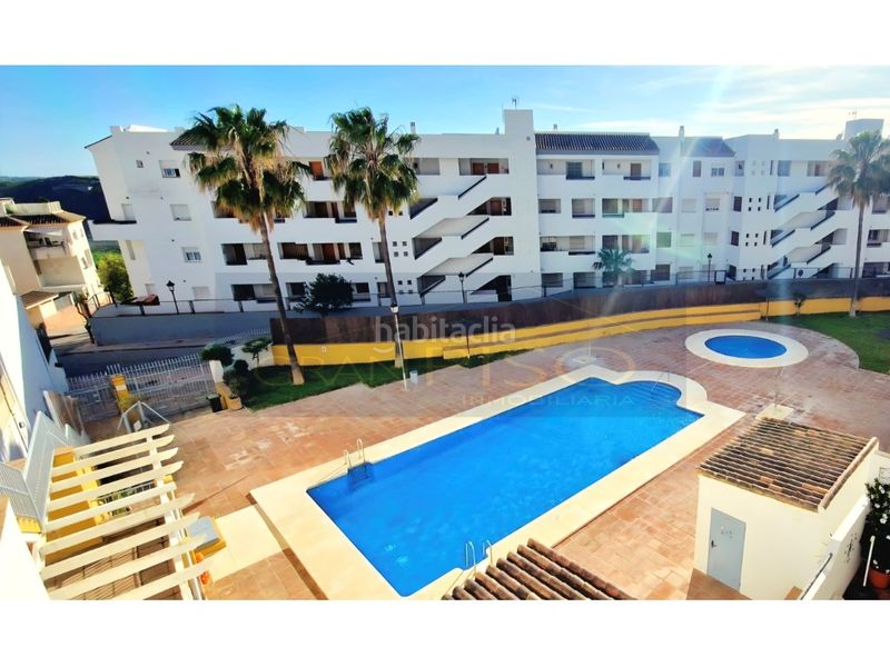 Foto e201f324-a0d2-479d-8980-b7b46e2596b0. Pis amb aparcament a Manilva pueblo Manilva