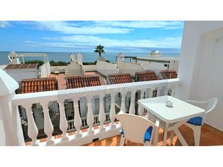 Casa adossada  Urbanizacion aldea beach. Casa adosada junto a la playa con licencia turística! 3 habitaci
