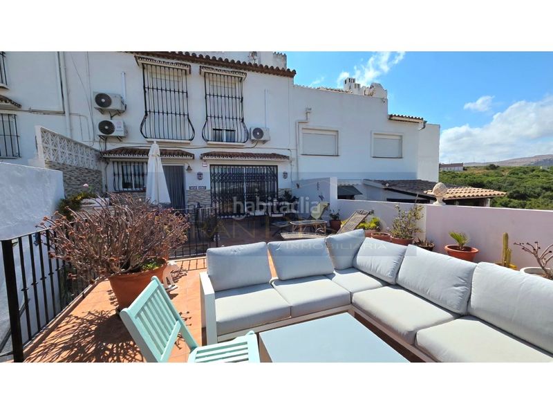 Foto b9a7b594-ee12-491e-a752-f9eb9e5a5de1. Casa adossada amb aparcament piscina a Manilva pueblo Manilva
