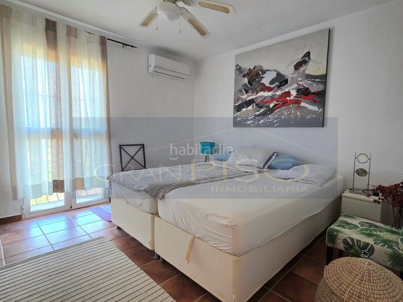 Foto bc9d7f0b-85b6-44f3-aab5-556f07ac4386. Casa adossada amb aparcament piscina a Manilva pueblo Manilva