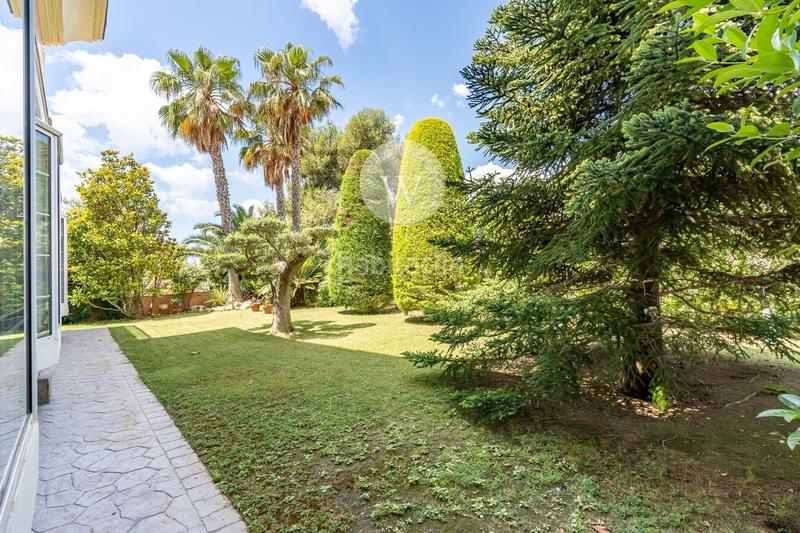 Foto f5c8c63e-ba90-47d0-9342-0e18d65e7961. Chalet lujoso chalet independiente en Covamar Salou